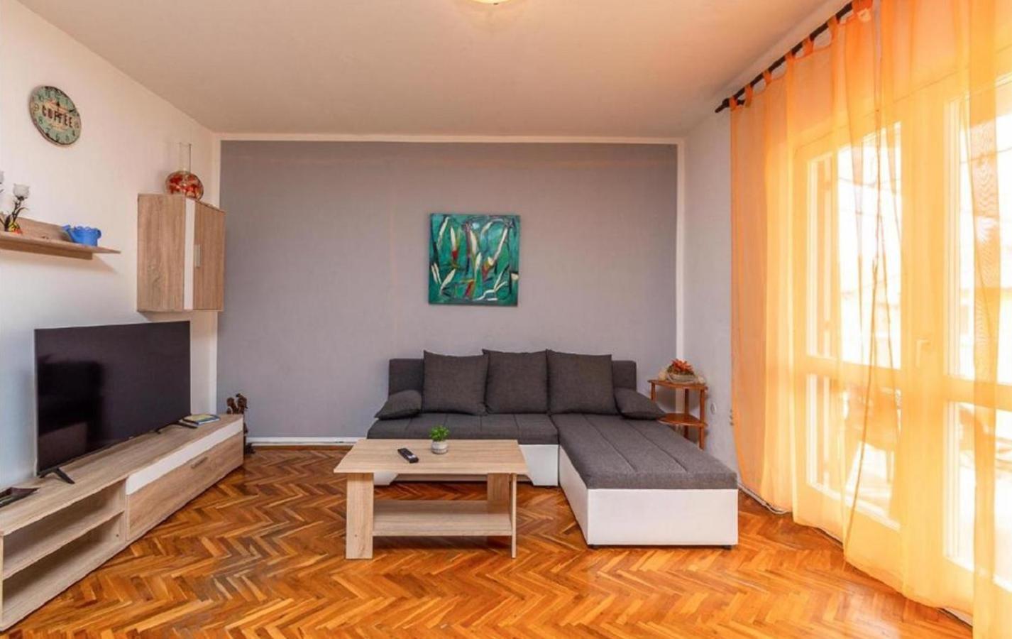 Apartman Ema 4+2 Koromačno Exterior foto