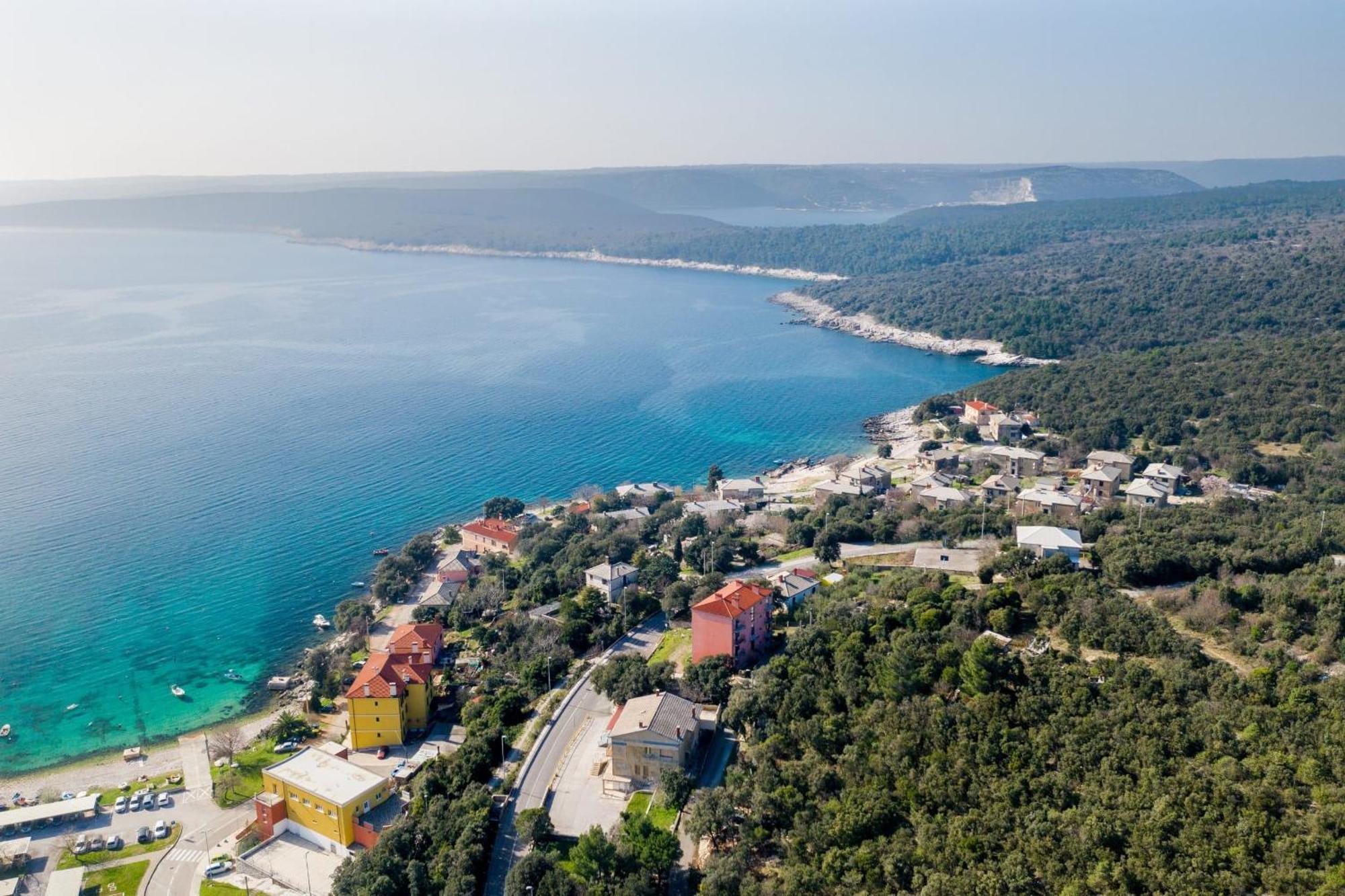 Apartman Ema 4+2 Koromačno Exterior foto