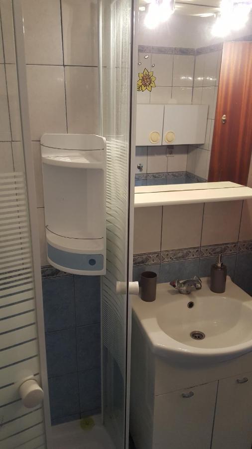 Apartman Ema 4+2 Koromačno Exterior foto